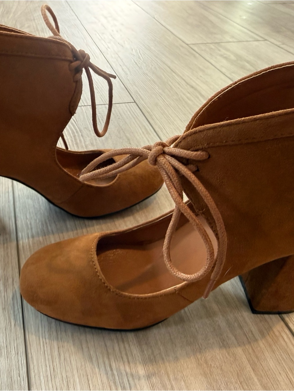 Qupid Tess-01 Lace Up Suede Pumps Camel Neutral Ankle Tie Heels Size 6 NWB
